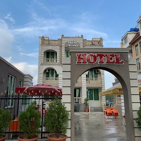Gala Hotel Урекі Екстер'єр фото